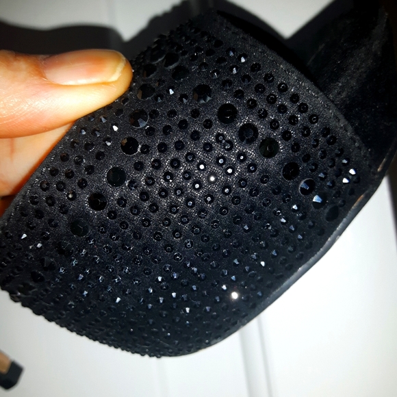 Woman's Stilettos - Picture 5 of 7